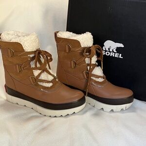 Sorel Women's Tan and Cream Winter Boots